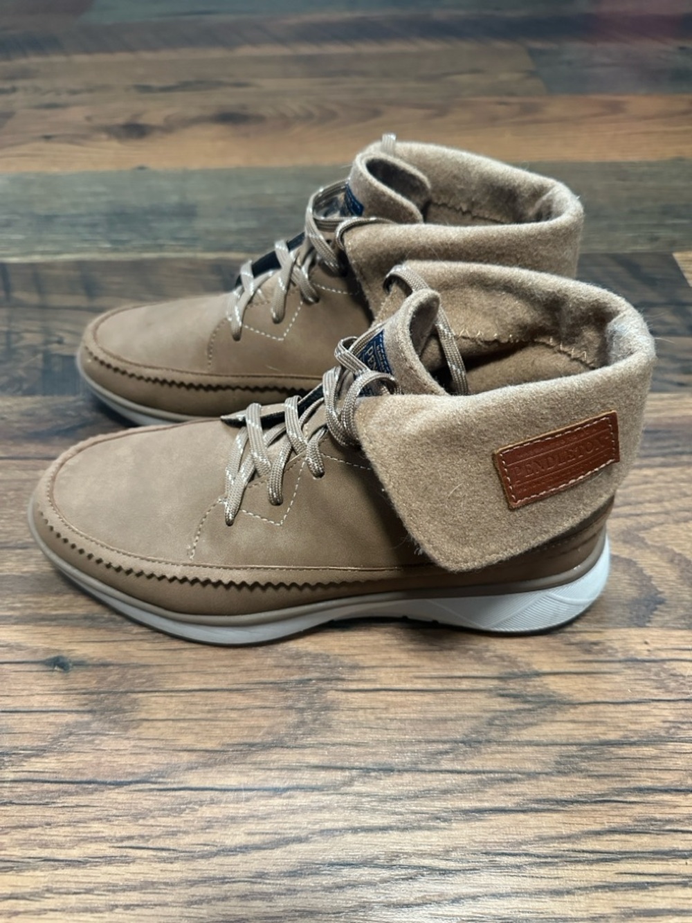 Pendleton Women’s Boots - Picture 2 of 8